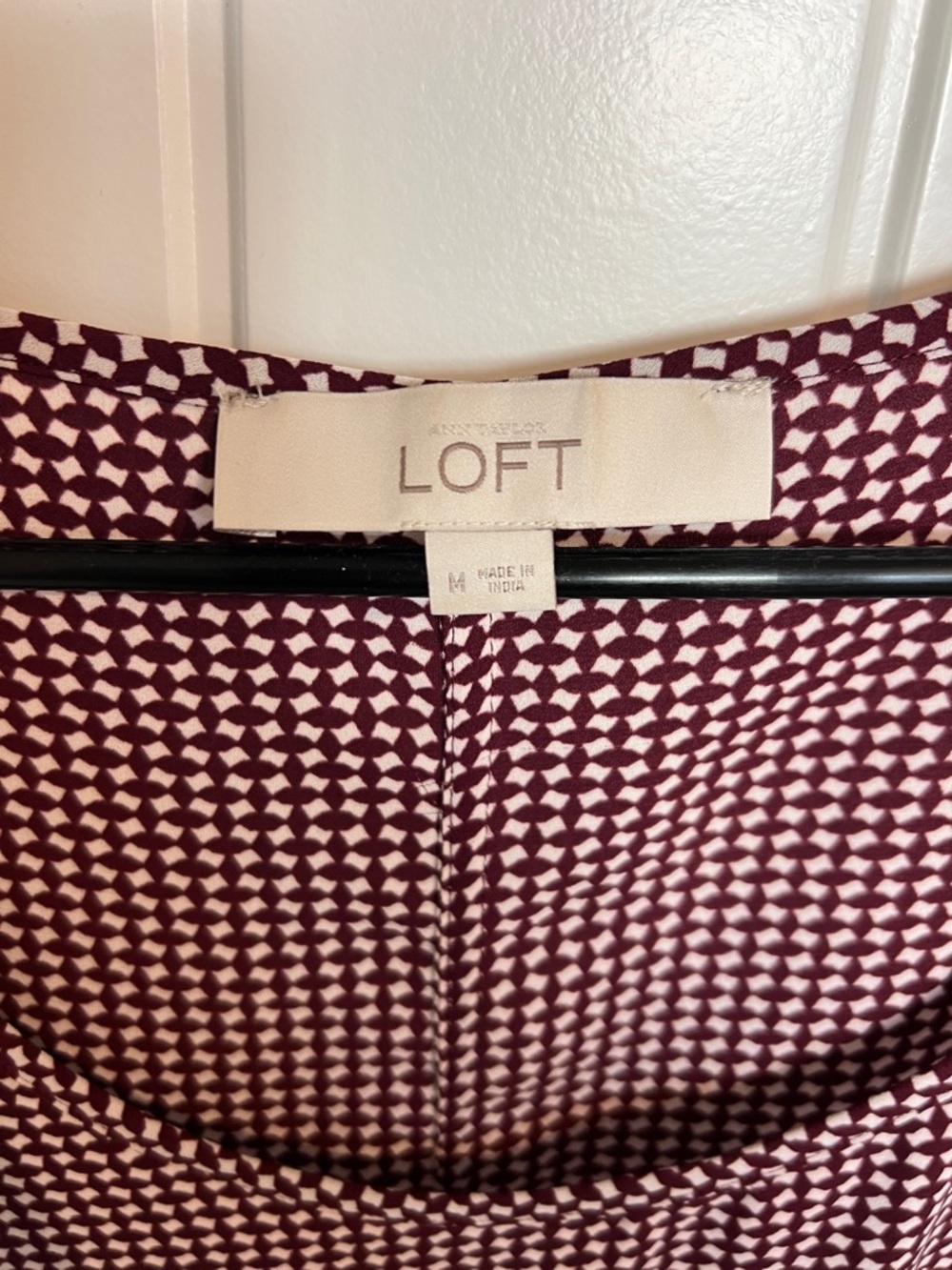 LOFT Burgundy & White Sleeveless Super Light & Airy Round Neck Top Size M - Picture 7 of 8